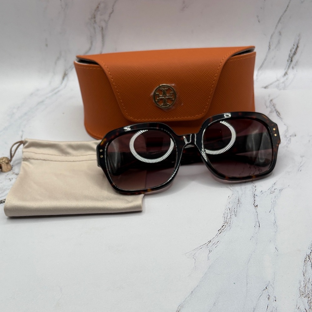 Tory Burch Tortoise Sunglasses with Orange Case - Picture 6 of 6